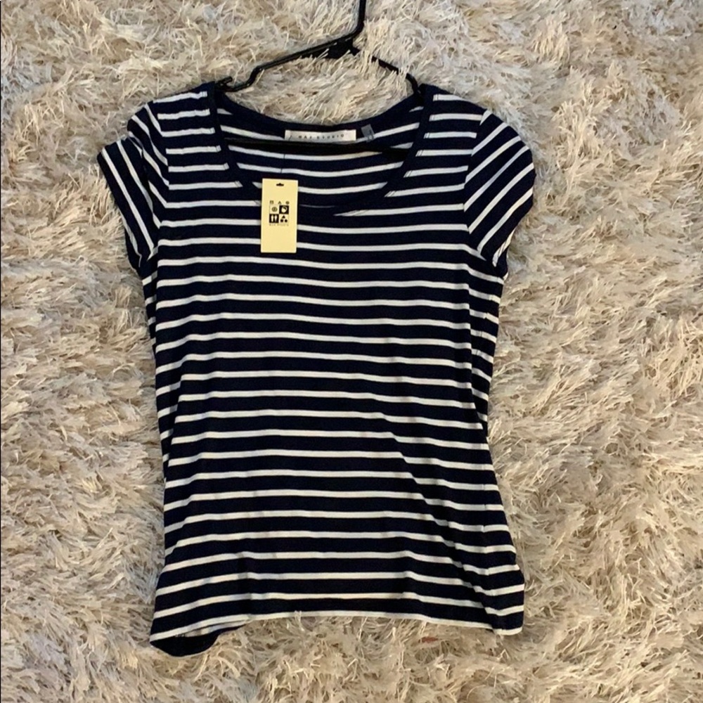 Blue and white tee